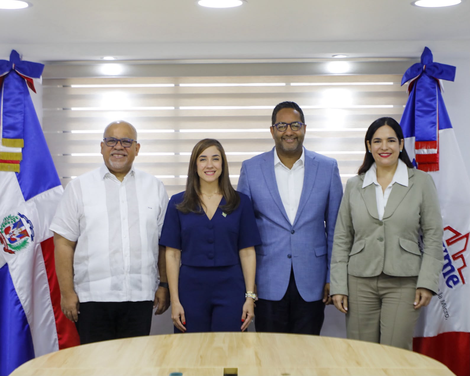 Fabricio Gómez recibe a representantes de Yo También Puedo y CONADIS